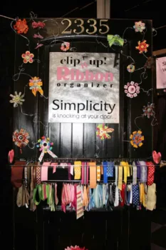 clip-it-up-ribbon-organizer-by-Shopping-Diva