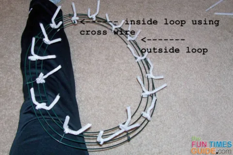pipe-cleaner-twists-on-wire-wreath-frame